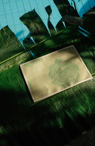 rectangle placemats in green rosas