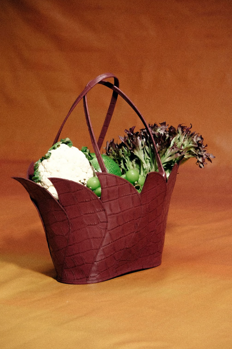 Lotus basket in Makopa