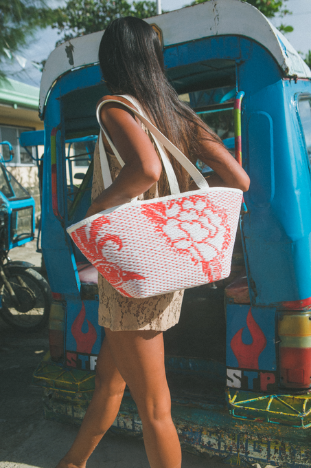 lourdes basket in red